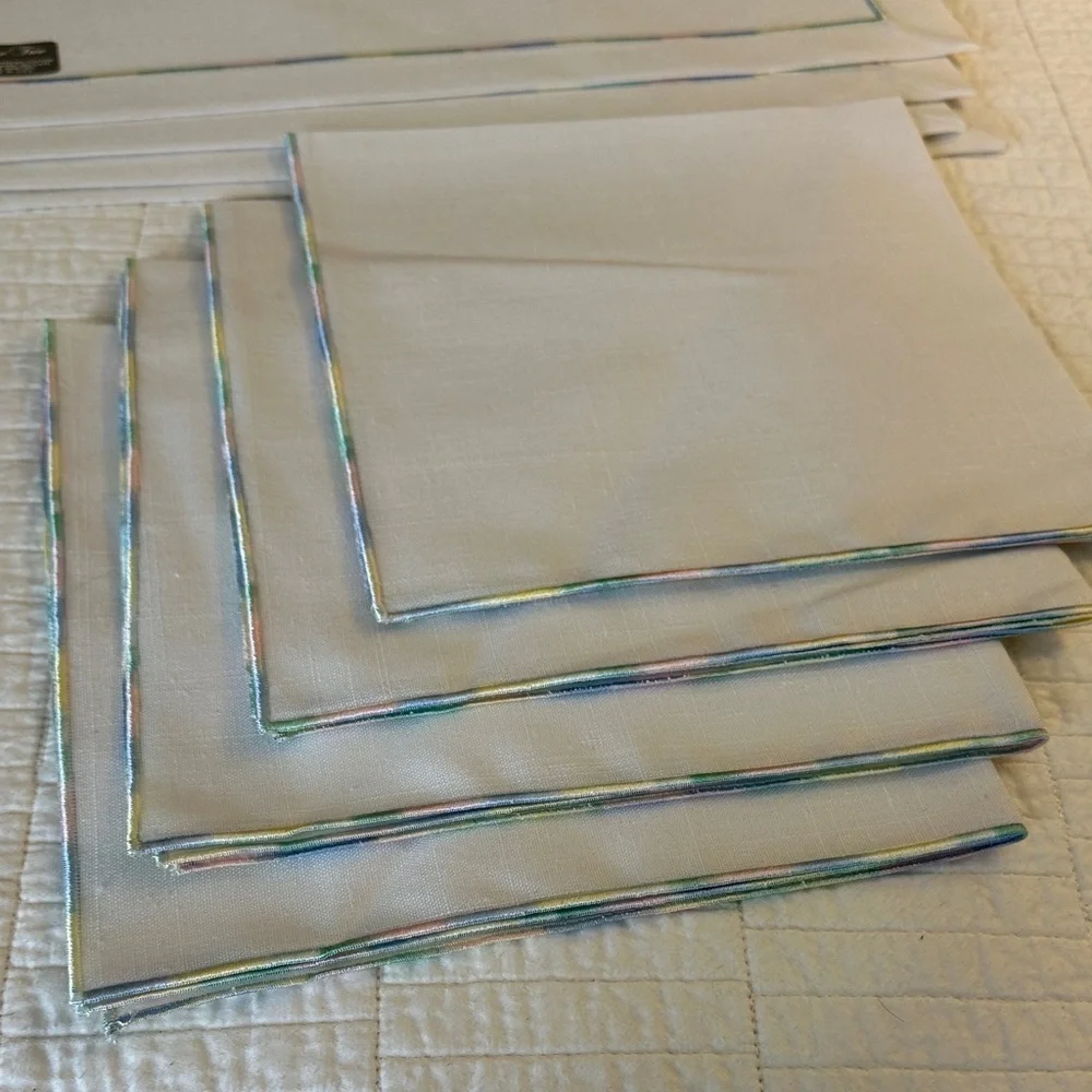 Luxury Linen Placemats & Napkins Set of 4 White Pastel Trim Coastal Table Decor